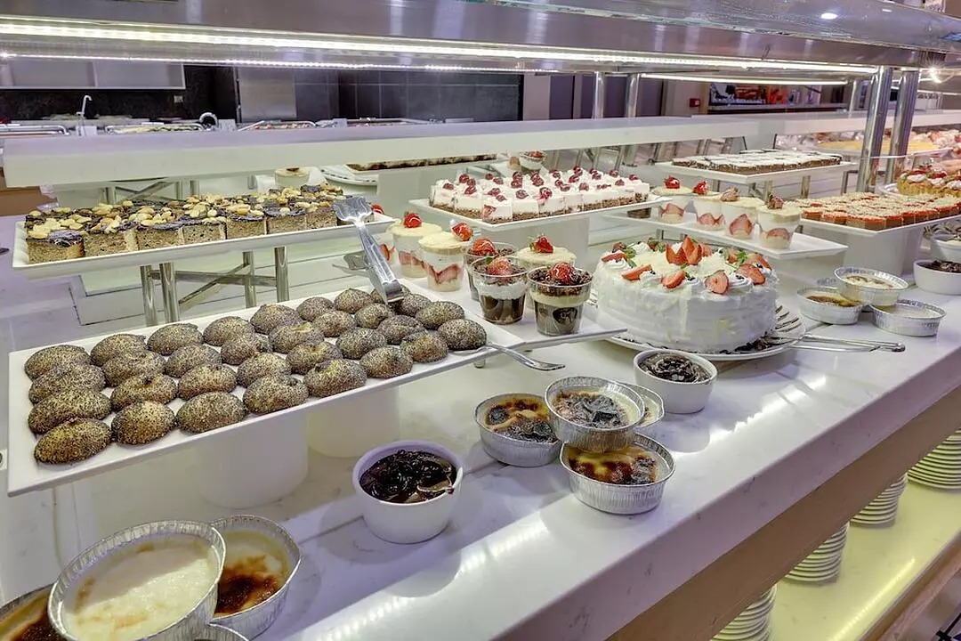 هتل رامادا هتل اند سوئیتس کوش آداسی